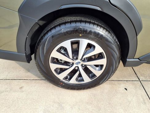 Certified 2025 Subaru Outback Premium image 26