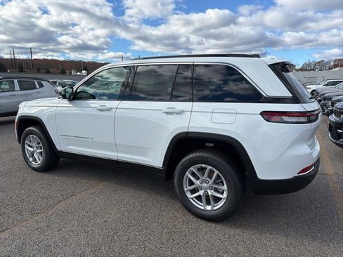 New 2025 Jeep Grand Cherokee 4WD image 5