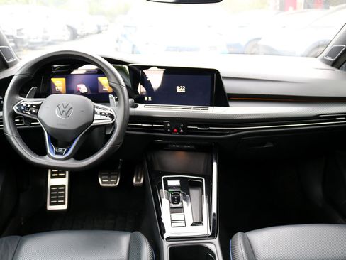 Used 2024 Volkswagen Golf R image 28