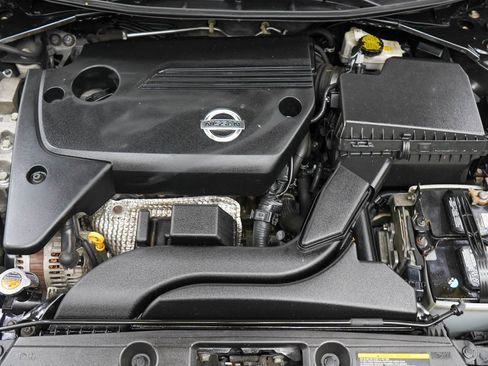Used 2013 Nissan Altima 2.5 SV FWD image 29