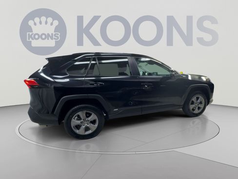 Used 2022 Toyota RAV4 XLE w/ Convenience Package AWD/4WD image 12