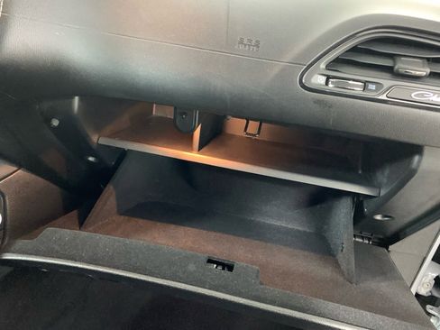 Used 2022 Dodge Challenger R/T w/ Plus Package image 33