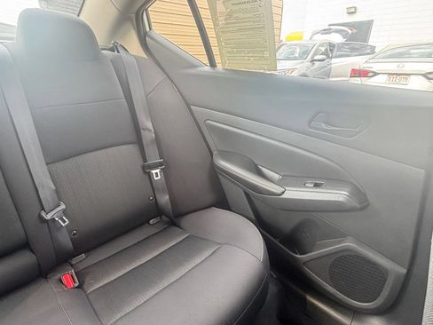 Used 2025 Nissan Altima 2.5 SV FWD image 35