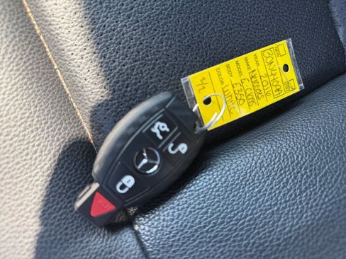 Used 2016 Mercedes-Benz E 350 Sedan image 37