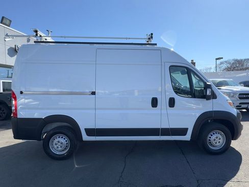Used 2025 RAM ProMaster 2500 image 9