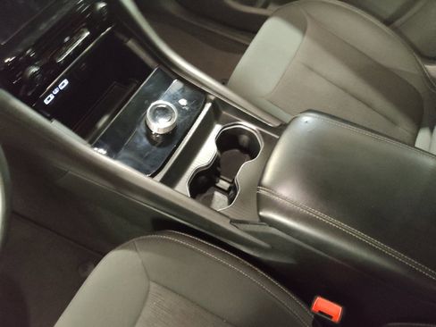 Used 2024 Jeep Grand Cherokee Laredo RWD image 26
