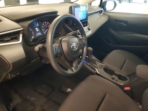 Used 2025 Toyota Corolla LE image 15