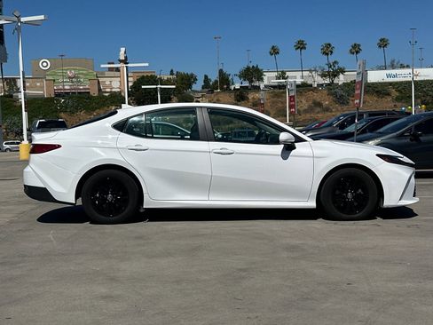 Used 2025 Toyota Camry LE image 6
