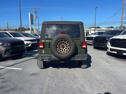 Used 2022 Jeep Wrangler Unlimited Sport image 6