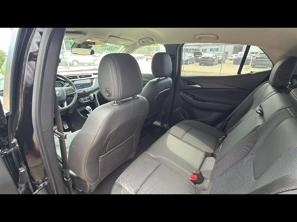 Used 2023 Buick Encore GX Select w/ Sport Touring Package FWD image 23