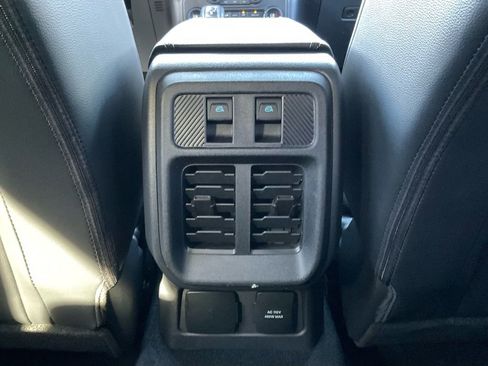 New 2025 Ford Bronco Outer Banks w/ Sasquatch Package image 36