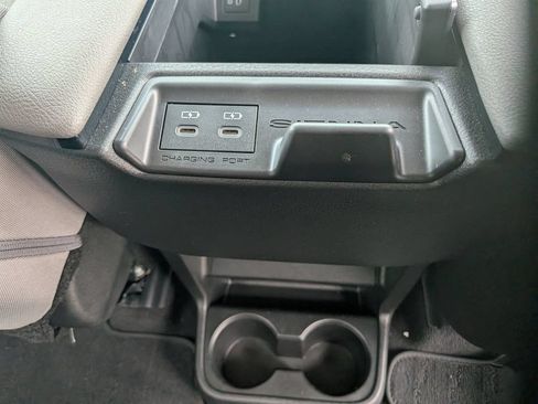 Used 2025 Toyota Sienna LE w/ LE Plus Package FWD image 28