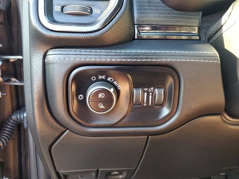 Used 2024 RAM 2500 Limited AWD/4WD image 30