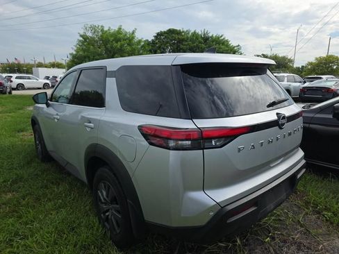 Certified 2024 Nissan Pathfinder S FWD image 3