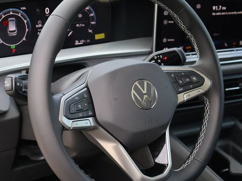 New 2026 Volkswagen Tiguan SE AWD/4WD image 21