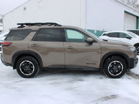 Certified 2025 Nissan Pathfinder Rock Creek image 10