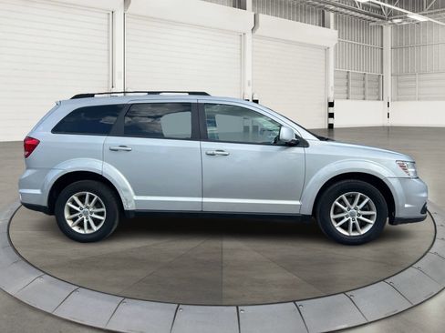 Used 2014 Dodge Journey SXT w/ Flexible Seating Group AWD/4WD image 2