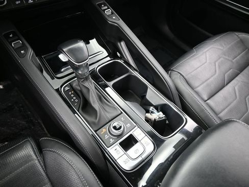 Used 2022 Kia Telluride SX w/ SX Prestige Package image 31