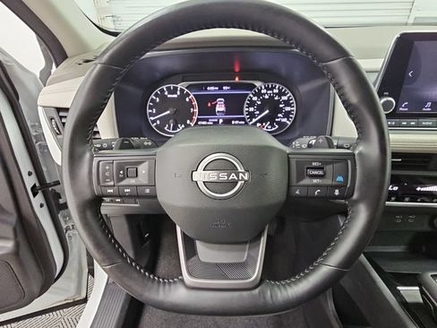 Used 2025 Nissan Rogue SV FWD image 22