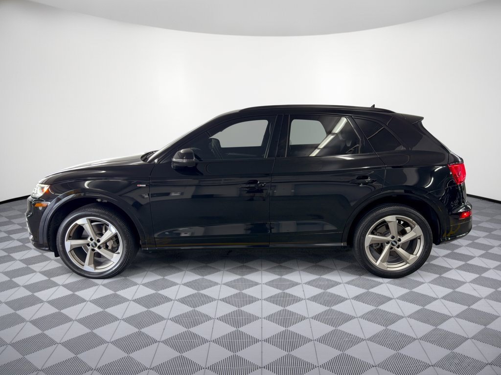 Used 2020 Audi Q5 2.0T Titanium Premium Plus AWD/4WD image 2