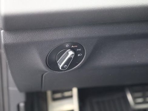 Certified 2025 Volkswagen Jetta Sport FWD image 12
