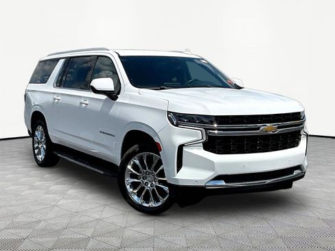 Used 2023 Chevrolet Suburban LS AWD/4WD image 3