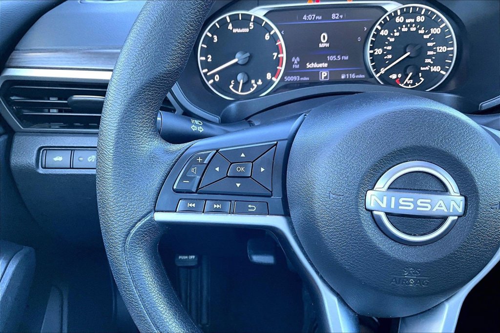 Used 2025 Nissan Altima 2.5 SV FWD image 11
