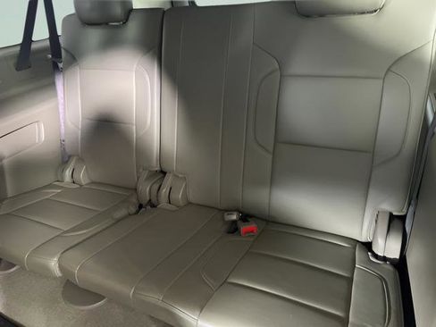 Used 2020 Chevrolet Suburban Premier w/ 6.2L Performance Package image 33