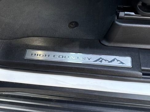 Used 2022 Chevrolet Tahoe High Country image 33