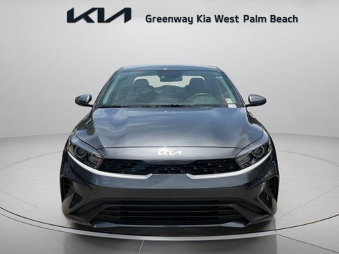 Used 2024 Kia Forte LXS w/ LXS Technology Package FWD image 2