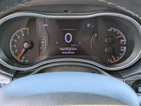 Used 2021 Jeep Grand Cherokee Limited AWD/4WD image 18