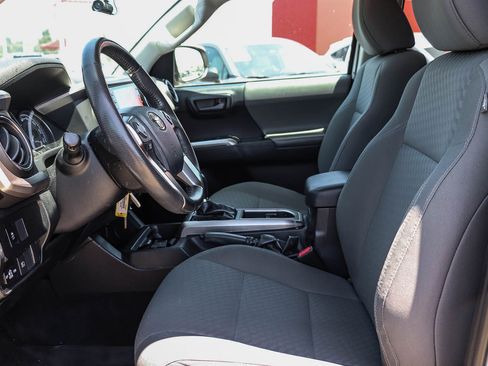 Certified 2020 Toyota Tacoma SR5 RWD image 17