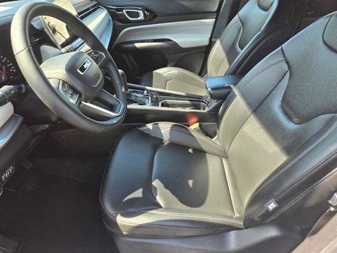 Used 2025 Jeep Compass Limited AWD/4WD image 13