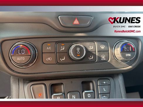 Used 2021 GMC Terrain SLE w/ Driver Convenience Package AWD/4WD image 29