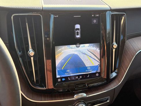 Certified 2023 Volvo XC60 B5 Ultimate w/ Protection Package Premier image 30