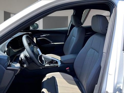 Used 2025 Audi Q5 Premium w/ Convenience Package AWD/4WD image 21