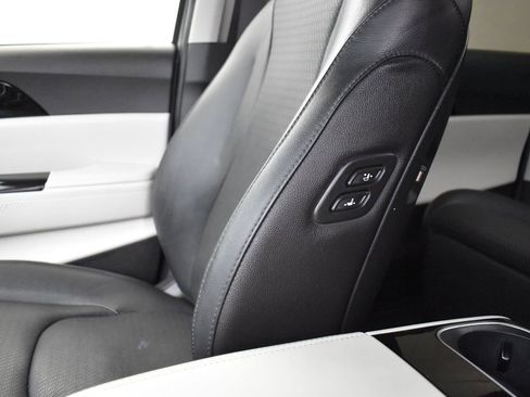 Certified 2024 Kia Carnival SX Prestige image 18