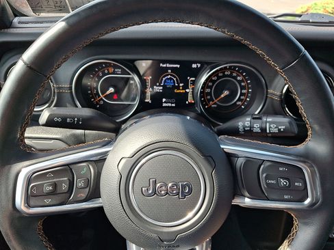 Certified 2022 Jeep Wrangler Unlimited Sahara AWD/4WD image 20
