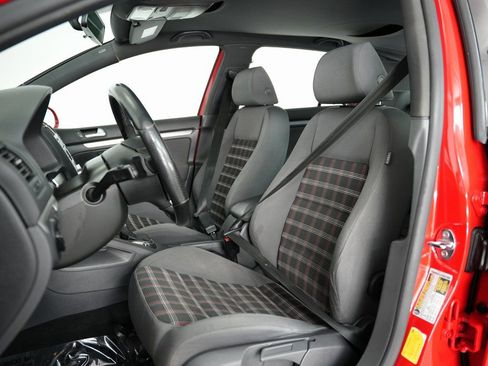 Used 2009 Volkswagen GTI 4-Door image 40