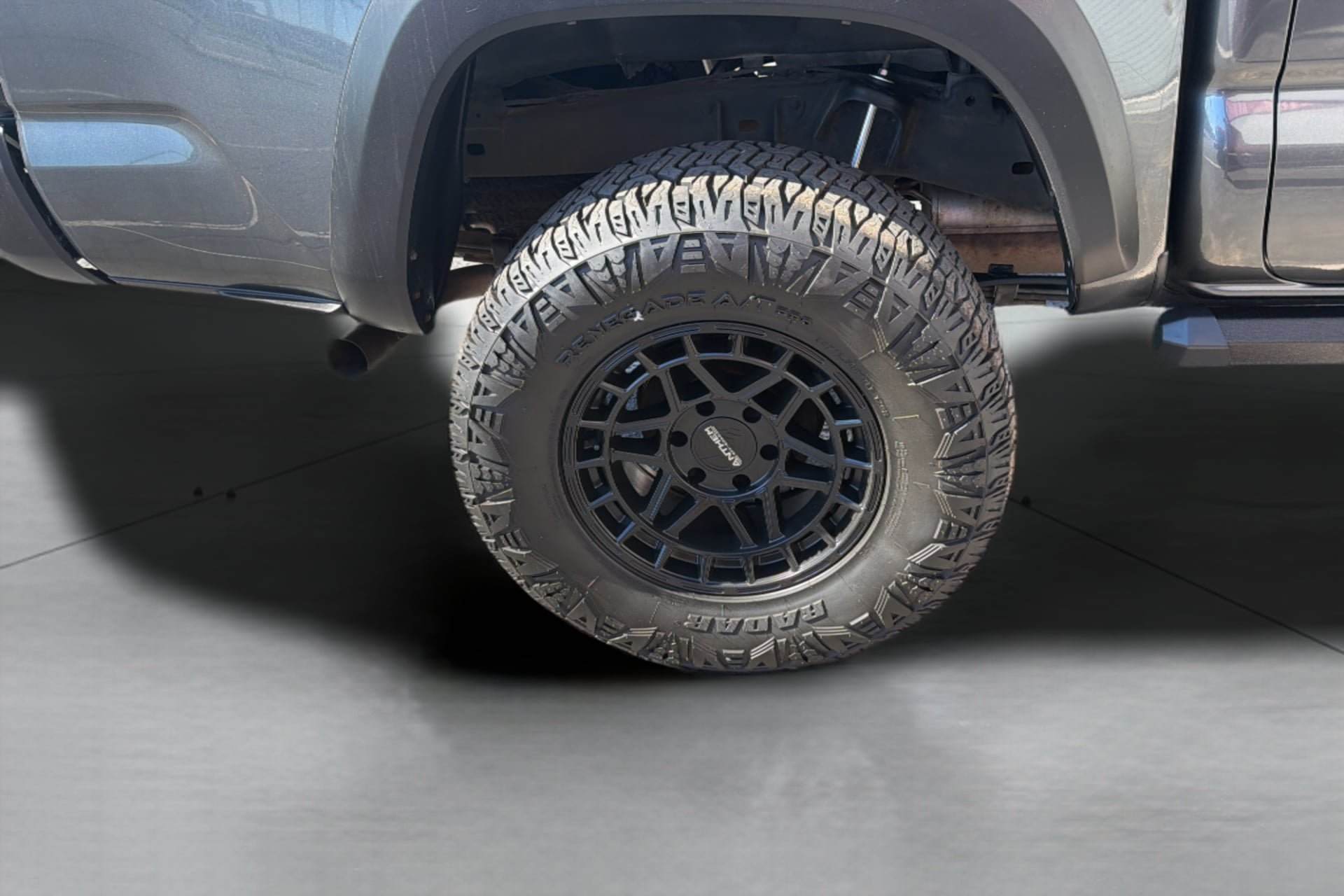 Used 2021 Toyota Tacoma TRD Off-Road AWD/4WD image 35
