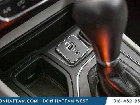 Used 2021 Jeep Cherokee Latitude Lux w/ Comfort/Convenience Group image 15