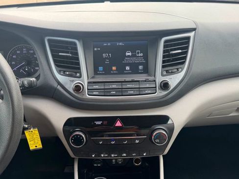 Used 2018 Hyundai Tucson SEL image 12