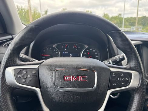 Used 2024 GMC Terrain SLE AWD/4WD image 19
