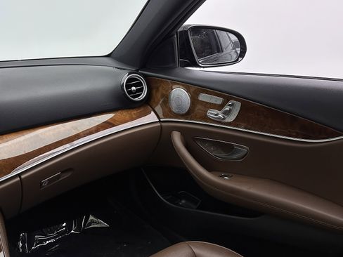 Used 2019 Mercedes-Benz E 300 w/ Premium 1 Package image 30