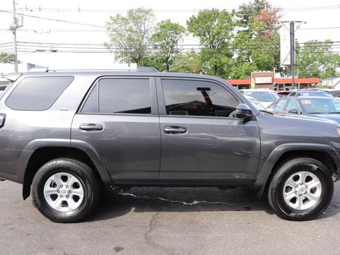 Used 2023 Toyota 4Runner SR5 AWD/4WD image 6