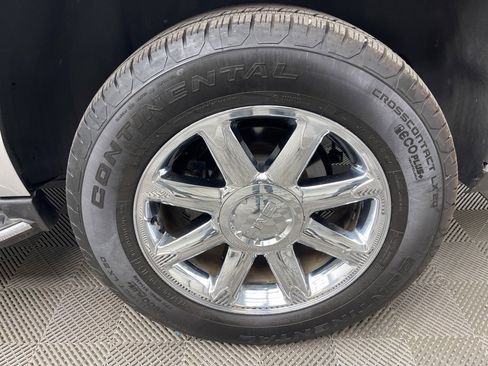 Used 2017 GMC Yukon SLT image 6