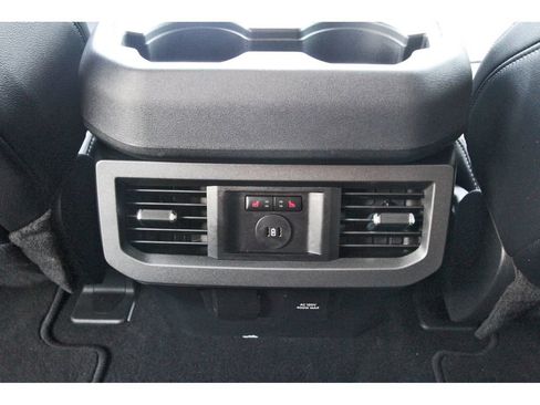 Used 2023 Ford F250 Lariat w/ Sport Appearance Package AWD/4WD image 15