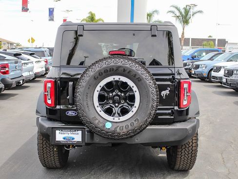 New 2026 Ford Bronco Outer Banks w/ Sasquatch Package AWD/4WD image 7
