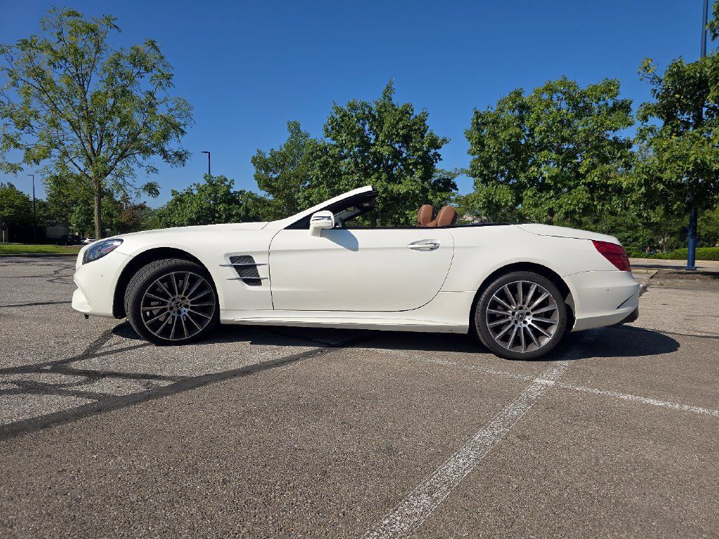 Certified 2020 Mercedes-Benz SL 550 image 13
