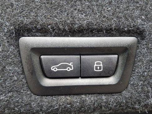 Certified 2025 BMW i5 M60 w/ Executive Package image 28